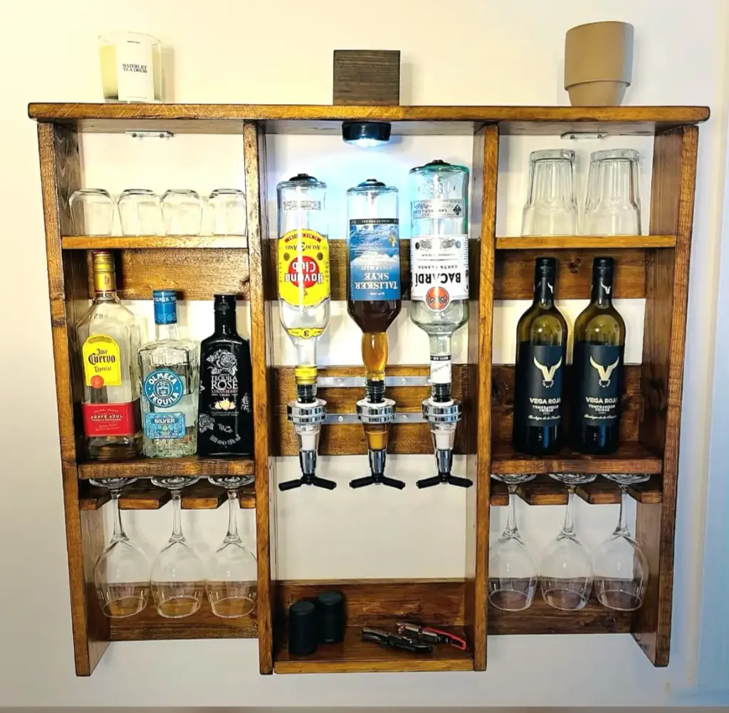 Wall Bar with light and optix